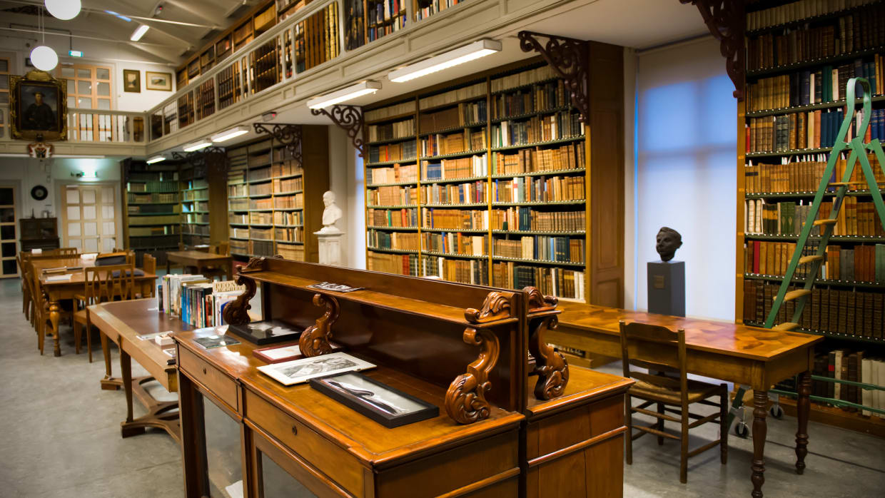 Artis-bibliotheek wil kunst en wetenschap weer meer verbinden  